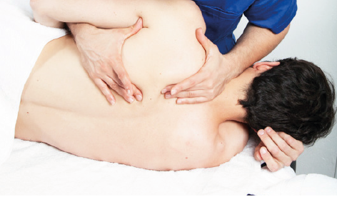 massage omoplate ostéopathie